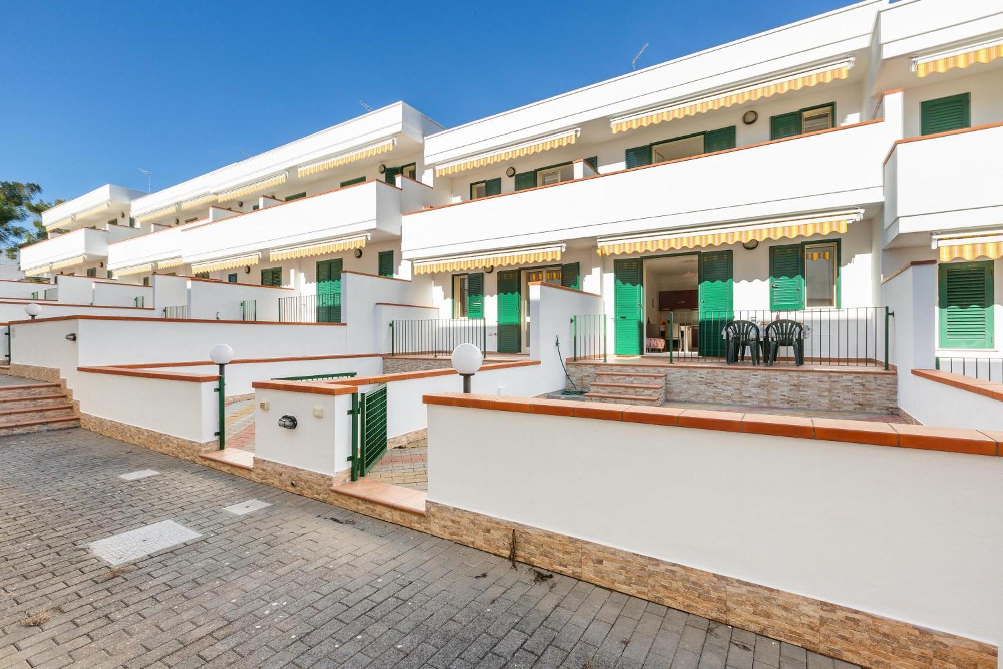 Blusea Beach Apartments San Pietro in Bevagna Luaran gambar